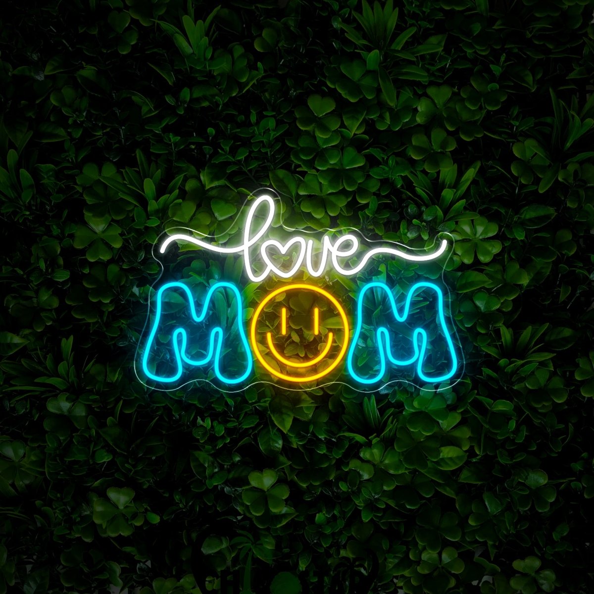 Love Mom Neon Sign - Reels Custom